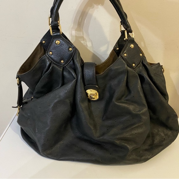Louis Vuitton LV monogram L Hobo Mahina Leather Black - Picture 9 of 14